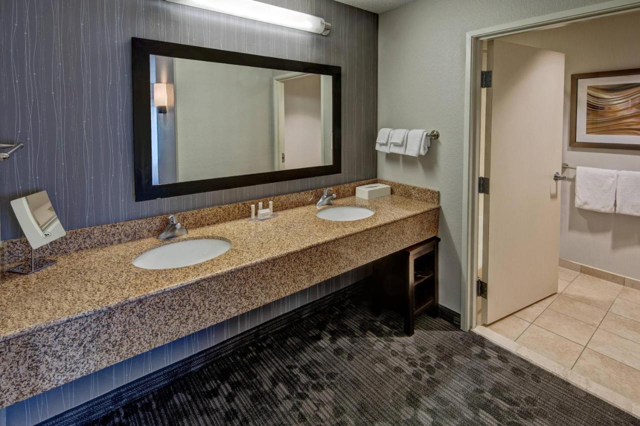 Courtyard By Marriott Troy Hotel Eksteriør billede