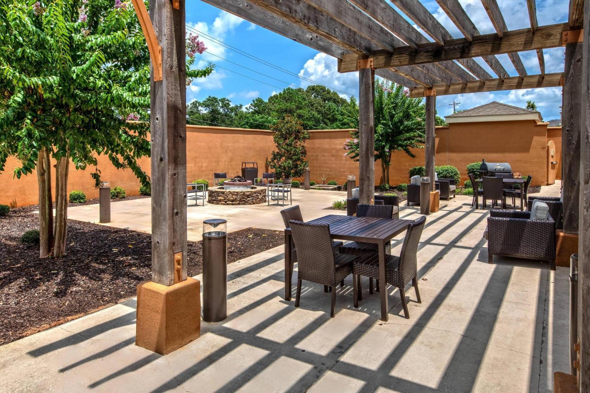 Courtyard By Marriott Troy Hotel Eksteriør billede